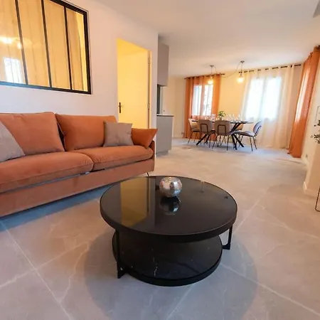 Luxury Room, Parking, Wifi, Jacuzzi, Balneo 니스