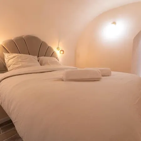 아파트 Luxury Room, Parking, Wifi, Jacuzzi, Balneo *