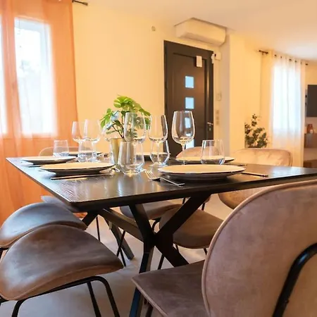 Luxury Room, Parking, Wifi, Jacuzzi, Balneo *