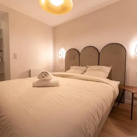 Apartment Luxury Room, Parking, Wifi, Jacuzzi, Balneo Nice